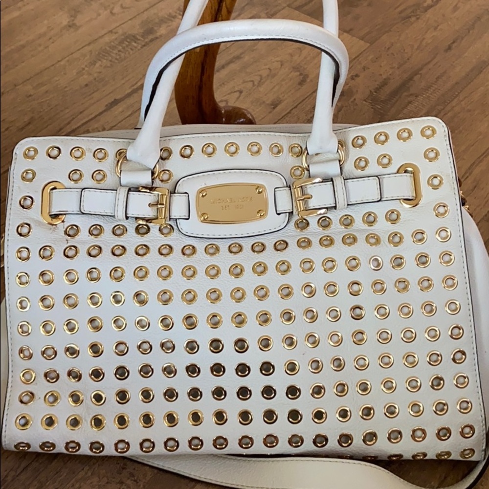 White & gold Michael Kors bag, w/ shoulder strap.